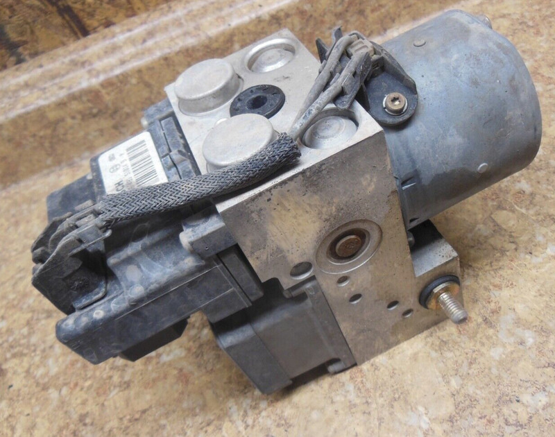 2004 Ford Mustang 3.9L 3.9 Bosch ABS Controller Actuator Anti Lock Brake Module