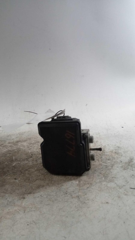 2016 Nissan JUKE ABS Pump & Motor Assembly OEM 476603YM4C 121K Miles