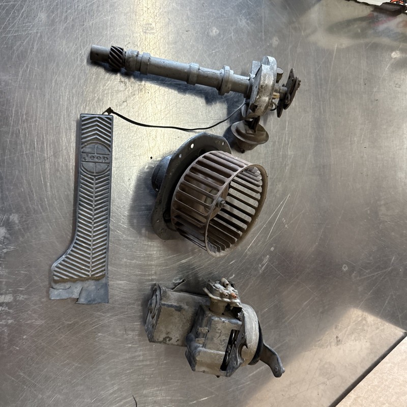 1960s/1970s AMC/JEEP/KAISER Misc Parts Lot.