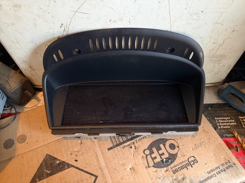 BMW 528I 535i 550i OEM RADIO STEREO NAVIGATION NAV INFORMATION DISPLAY SCREEN
