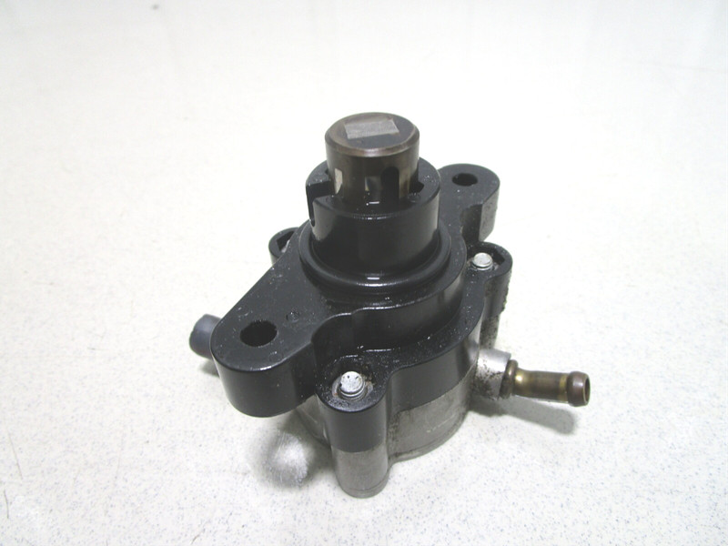 6D8-24410-00-00 Fuel Pump Assembly for Yamaha 75 HP 4 Stroke Outboard 2008