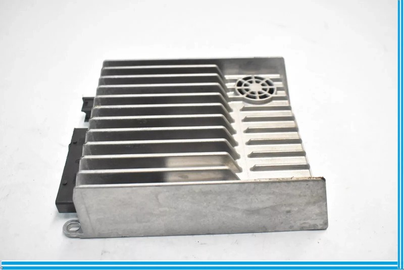 08-17 Mercedes C350 CLS400 E350 Amplifier Amp Harman/Becker 2118709690 OEM