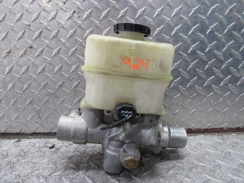 11 12 13 FORD F-150 PICKUP BRAKE MASTER CYLINDER