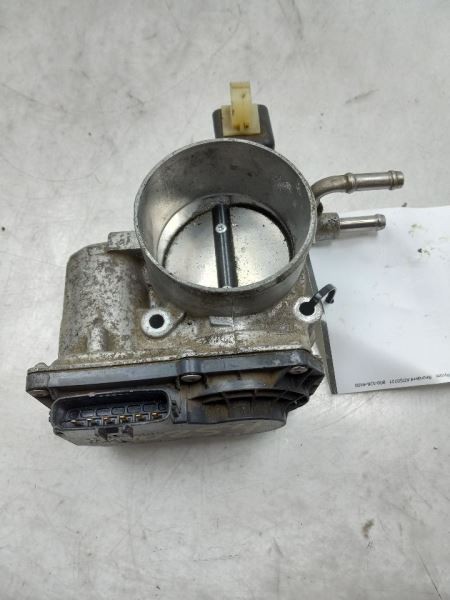 10-17 TOYOTA CAMRY SE 2.5L FWD AT ENGINE THROTTLE BODY