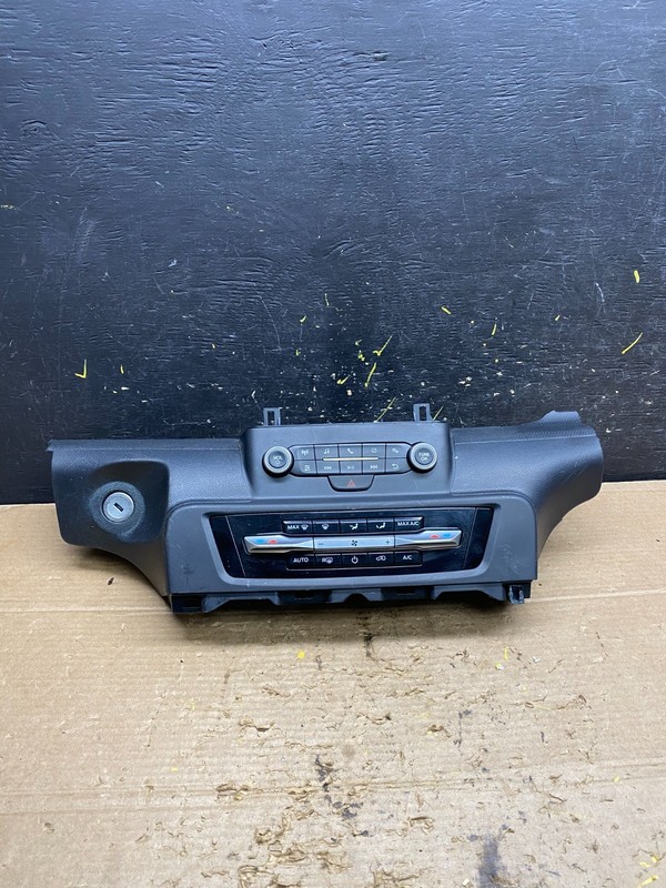 2020 to 2023 Ford Explorer Radio Climate Control Panel Trim X1373 DG