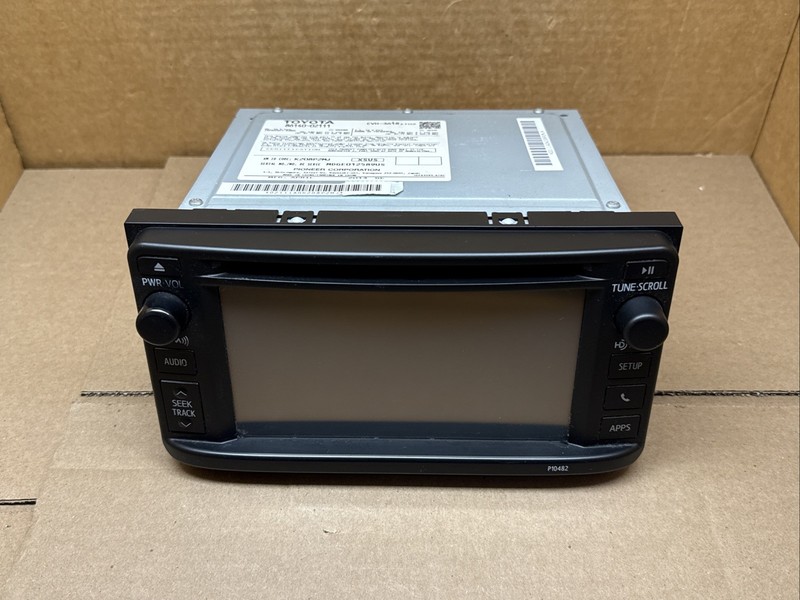 2012-2014 Toyota Corolla Radio CD Player Receiver P10482 86140-02111