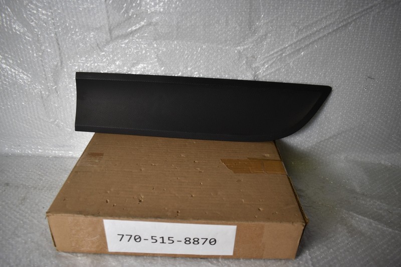 PORSCHE MACAN REAR LEFT LOWER MOLDING CLADING 2014-2018 OEM 95B 839 889 D