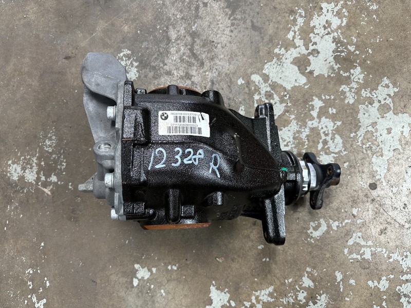 2012-2020 BMW F30 F32 A/T REAR CARRIER DIFFERENTIAL Ratio 3.15 OEM 7603748