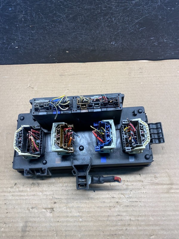 2015 2020 Dodge Ram 1500 Totally Integrated Power Module Fuse Boxae0111 DG