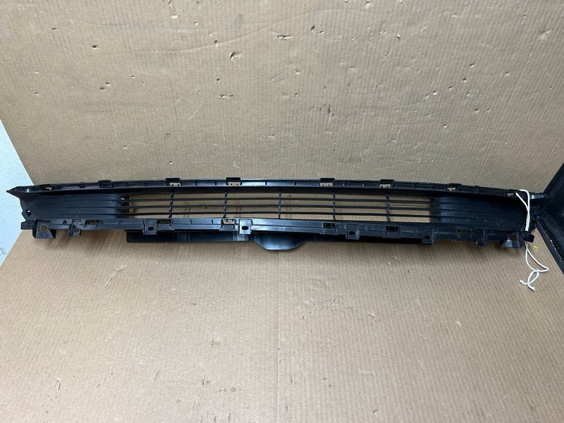 ✅2024 Tesla Model 3 Front Lower Grille Fascia 1674311-00 /damaged