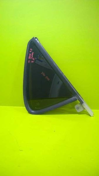 99-099-5 PASSENGER RIGHT VENT GLASS OEM 596-500