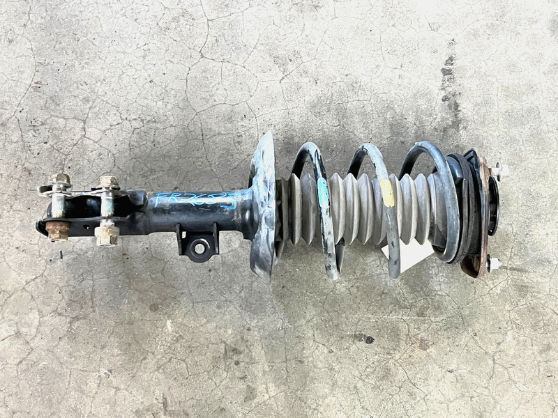 ⭐2016-2019 TOYOTA PRIUS PRIME FWD FRONT RIGHT SHOCK STRUT ABSORBER OEM LOT2685