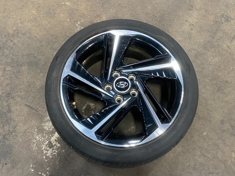 21-23 HYUNDAI ELANTRA N-LINE WHEEL RIM TIRE 8 X 18 MACHINED BLACK OEM #A0.66