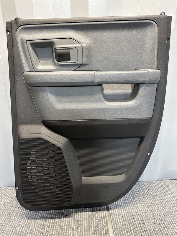 ✅2013-2022 RAM 1500 classic QUAD CAB RIGHT REAR DOOR TRIM PANEL OEM 1VY521X8AG