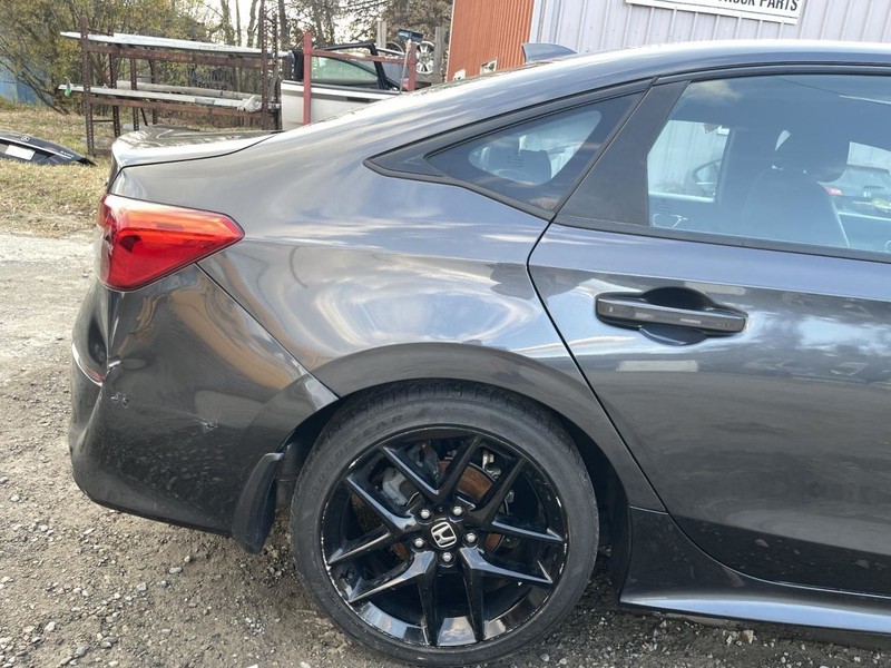 2022-2024 HONDA CIVIC RIGHT QUARTER PANEL GRAY PC:NH904M AT FWD 31K SPORT 61269