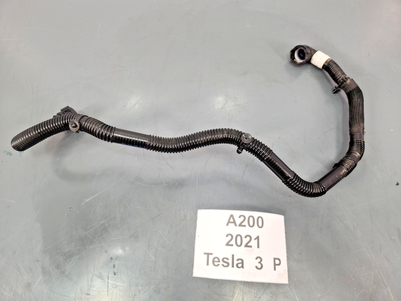 ✅ 2017-2023 OEM Tesla Model 3 Y Rear Drive Unit Inverter Coolant Hose