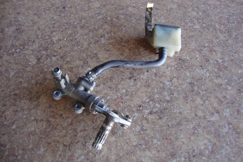 96 Suzuki Katana GSX600F GSX 600 GSX600 Rear Brake Fluid Reservoir Hose Line L6