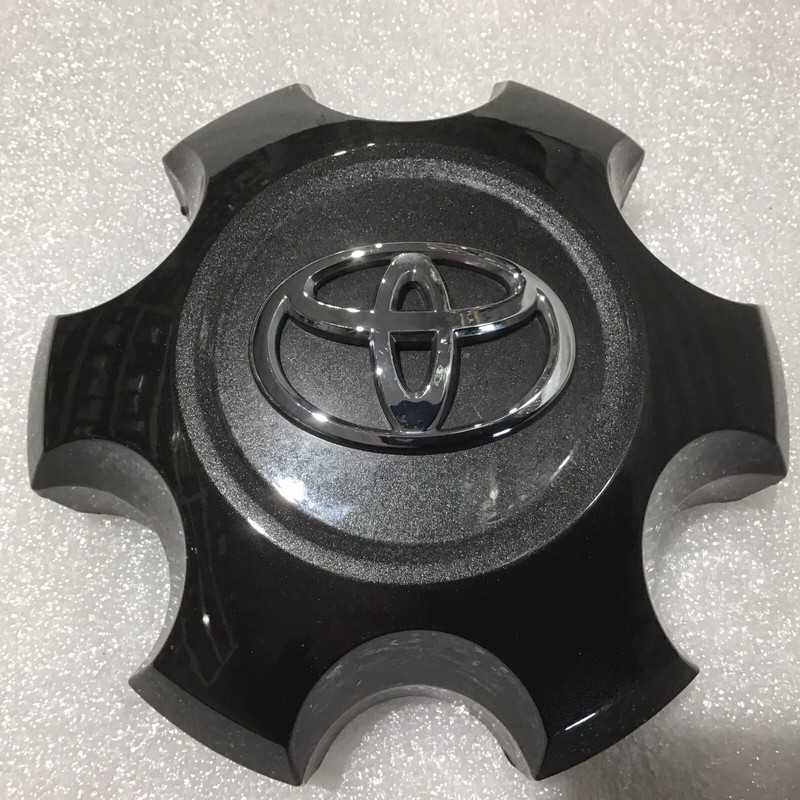 2016 - 2019 Toyota Tacoma OEM 75193 Charcoal Center Hub Cap 4260B-04060