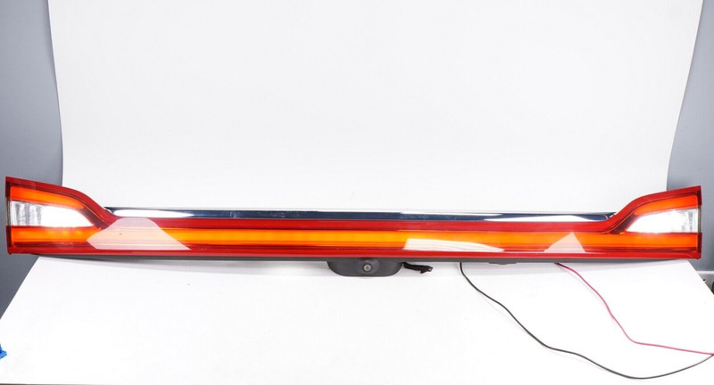 LINCOLN MKX Center Trunk Tail Lamp Tail Light Backup Lamp OEM 2016 - 2018