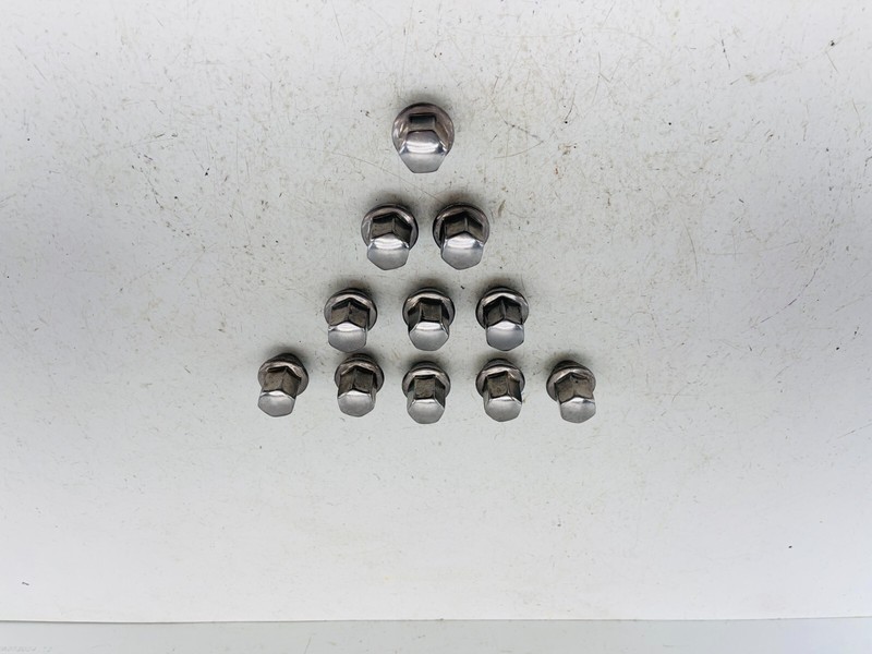 06-10 PONTIAC SOLSTICEWheel Lug Nuts With Stainless Steel Cap OEM SET 11