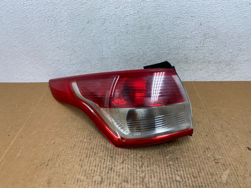 2013 to 2016 Ford Escape Left Driver LH Side Tail Light OEM AE1655 LK