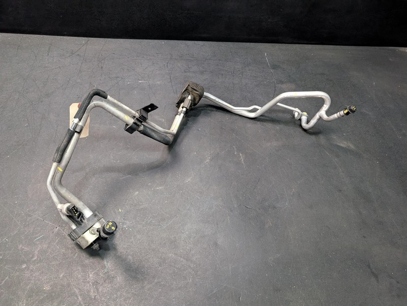 A/C Refrigerant Suction & Liquid Hose 2015 Volvo S60 31292004 2014 2016 - 2018