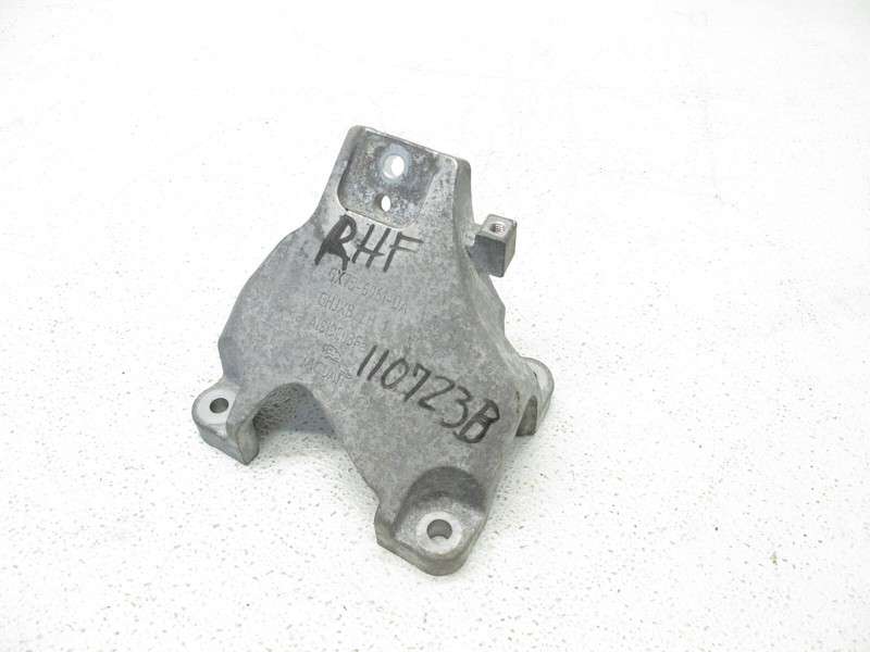 16-20 JAGUAR X260 XF 17-19 XE 3.0 S/C ENGINE MOUNT BRACKET RIGHT OEM 110723B