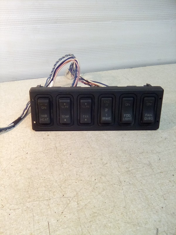 International 3549776C4 Dash Console Switch