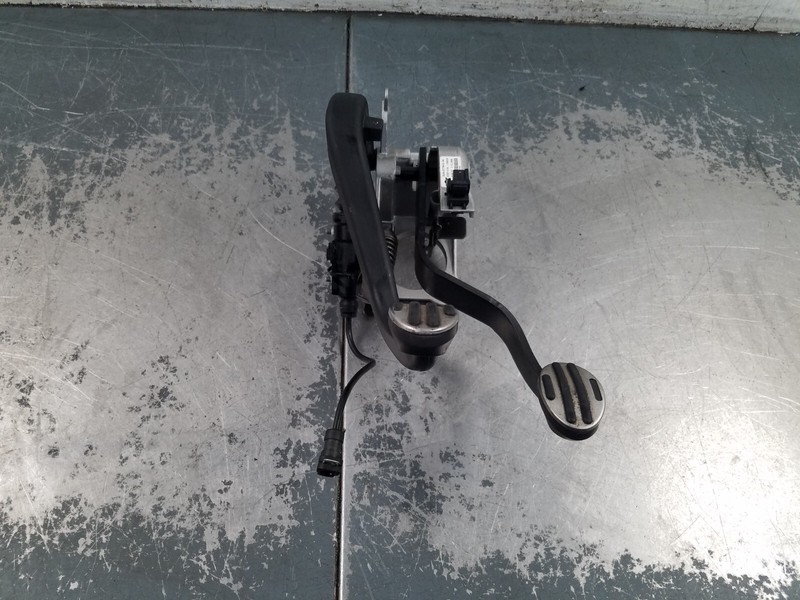 2009 Mini John Cooper Works Clutch / Brake Pedal Assembly #7162 VV5
