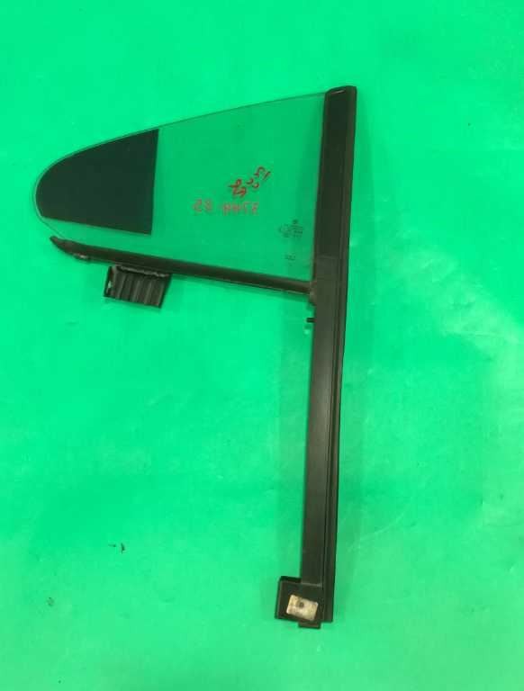 09-17 VOLKSWAGEN CC PASSENGER RIGHT REAR VENT GLASS OEM 3744-35
