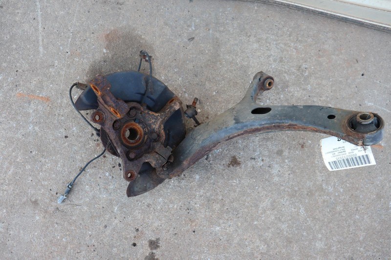 2008-2011 SUBARU IMPREZA 2.5L FRONT LEFT SPINDLE KNUCKLE HUB W/ CONTROL ARM OEM