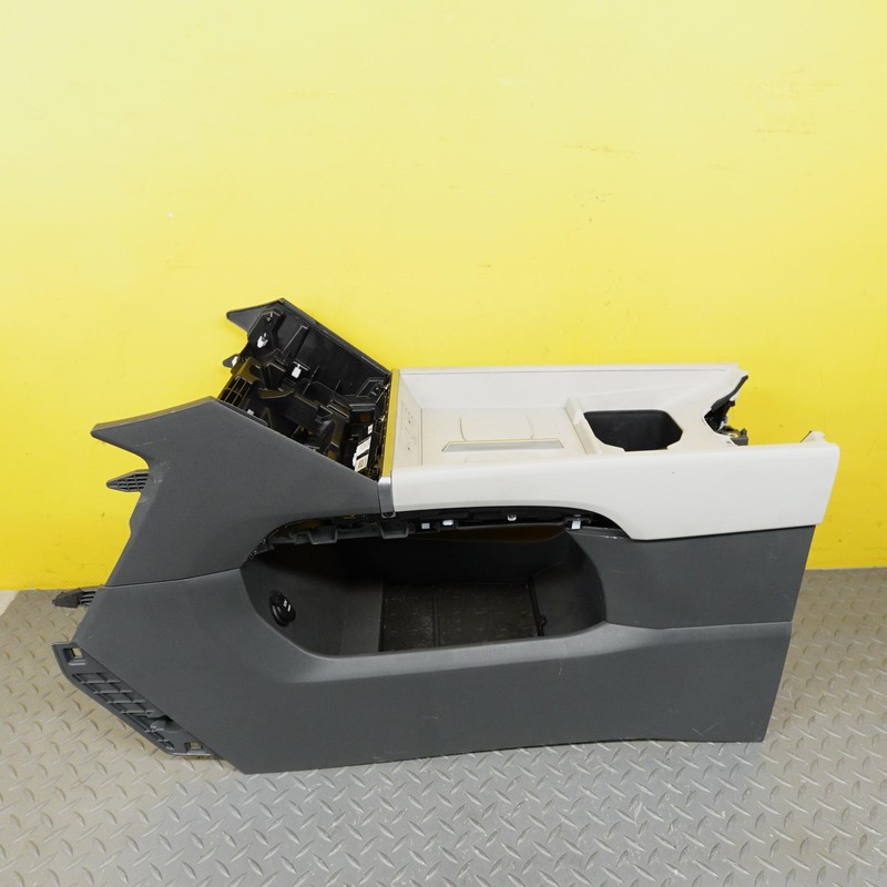 2024-2025 HYUNDAI SANTA FE CENTER CONSOLE BASE BODY FRAME PANEL 84610R6000NNB