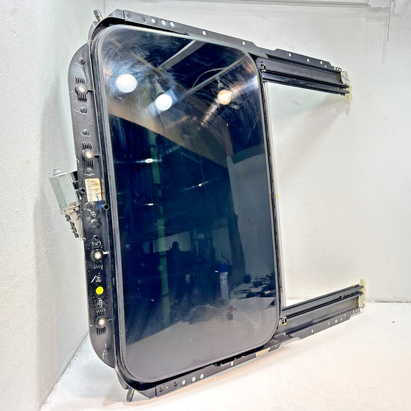 Sunroof AssemblyW/ Motor VW Passat 2012-2015 OEM