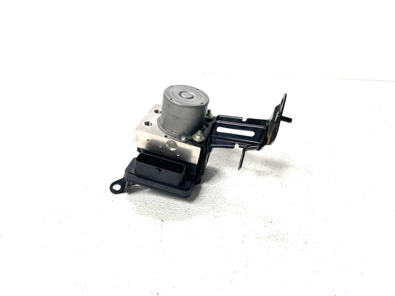 17-20 FIAT 124 SPIDER ANTI LOCK BRAKE ABS PUMP CONTROL MODULE OEM #A0.37