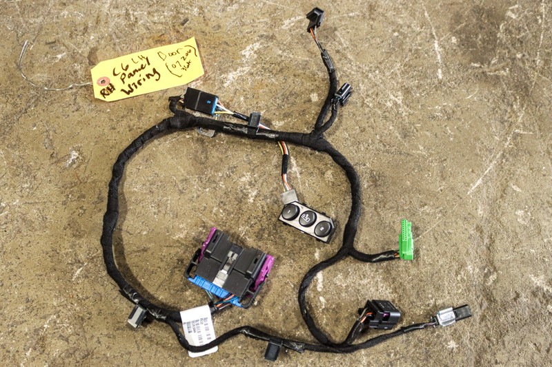 05-13 Chevy Corvette C6 Left Driver Side Door Wiring Harness OEM 15785393 *USED*