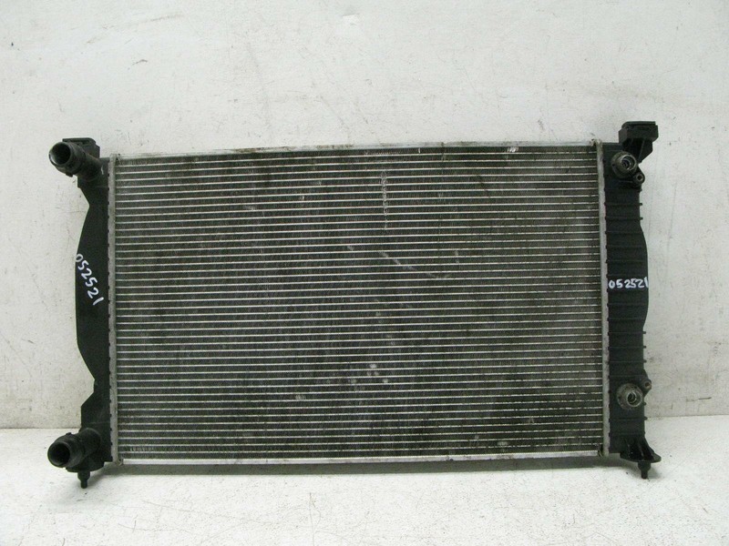 💚 2007 05-09 AUDI A4 2.0 B7 RADIATOR ( AT TRANSMISSION ONLY )