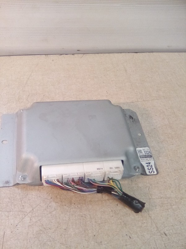 Hino S8990-E0241 VECU Control Module