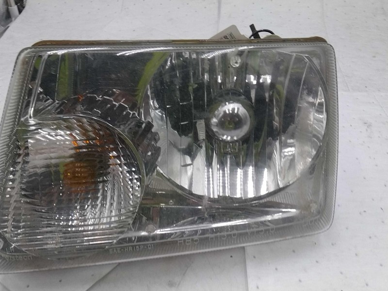 2008 Ford Ranger Left Headlight Assembly White OEM 240827 137k Miles