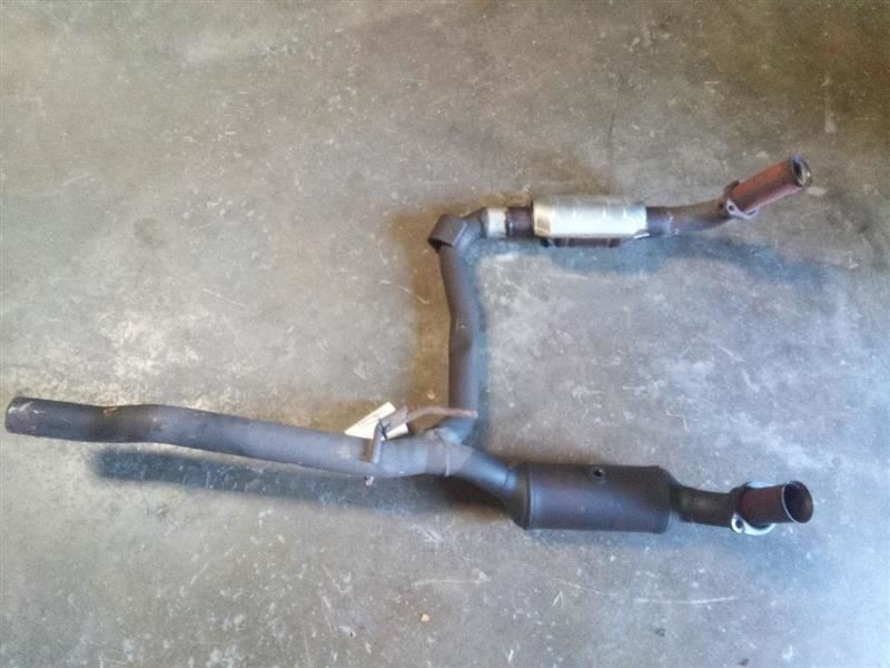 2008 Jeep Liberty Exhaust Pipe W/ Catalytic OEM 52125351AC