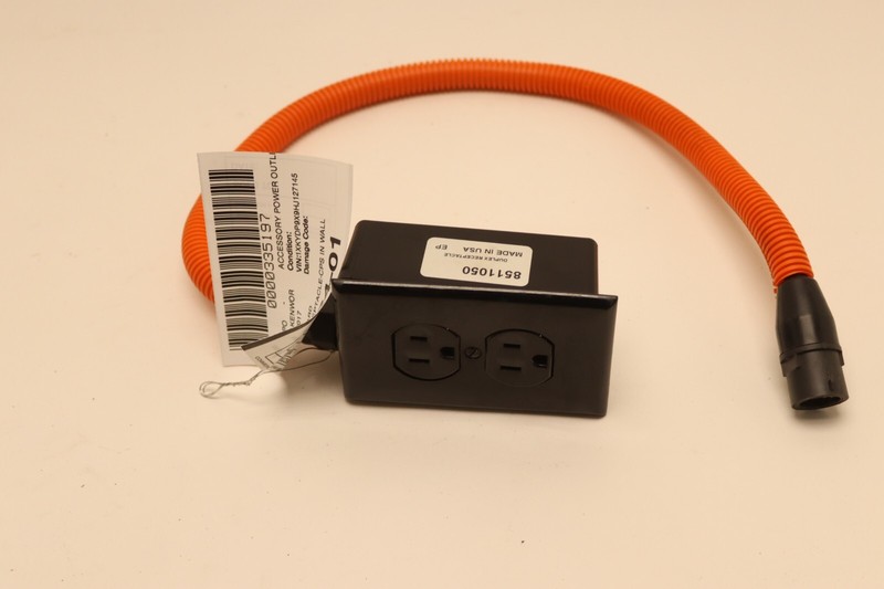 2014-2024 KENWORTH T680 RECEPTACLE POWER OUTLET SOCKET 15A 120V 8511050 OEM