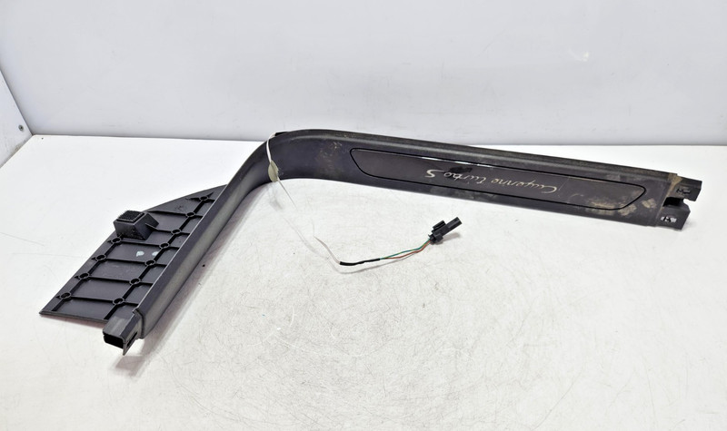 ✅ 11-18 OEM Porsche Cayenne Turbo 958 Front Right Door Sill Scuff Plate Trim *