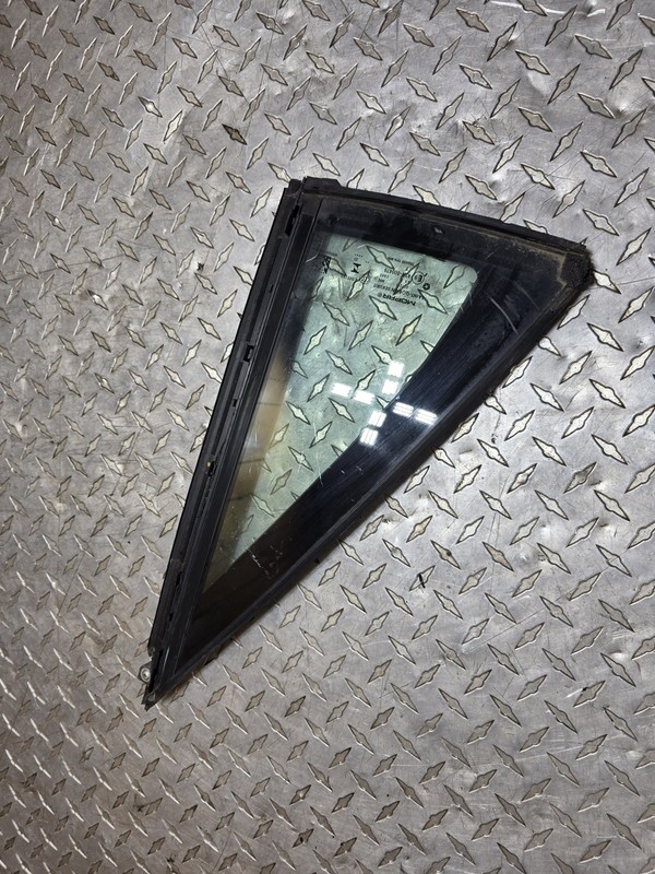 2015-2023 Jeep Renegade Front Driver Left Vent Glass Assembly Tested Oem