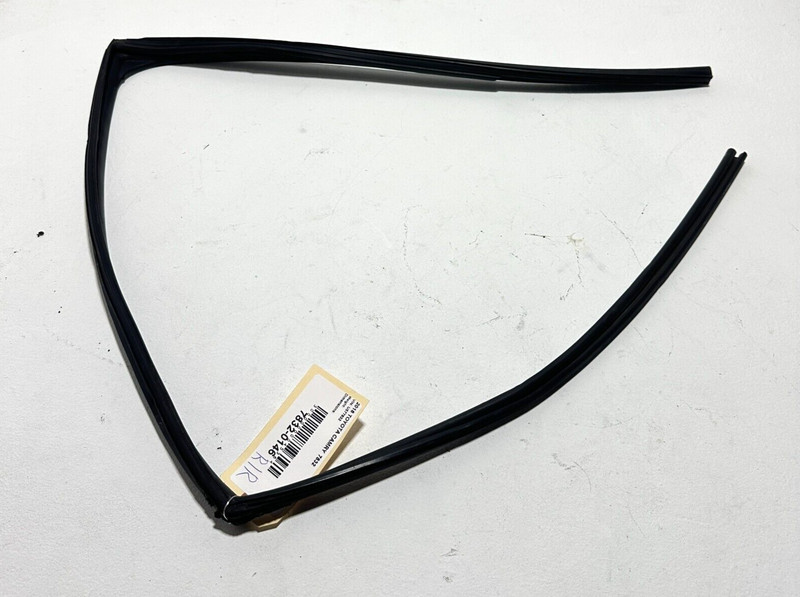 2018TOYOTA CAMRY LE WINDOW GLASS RUN CHANNEL SEALREAR RIGHT SIDE OEM