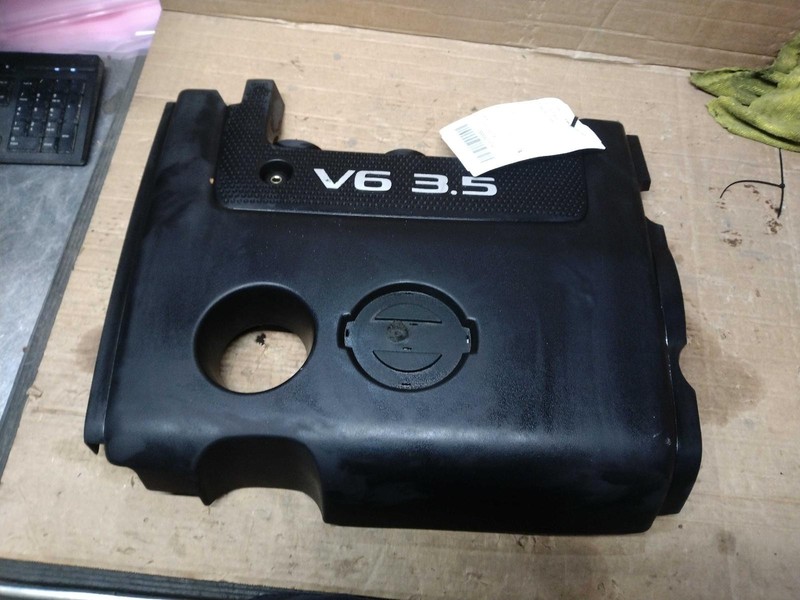 2013 Nissan Altima Engine Cover Red OEM Used, Scratches & Missing Emblem