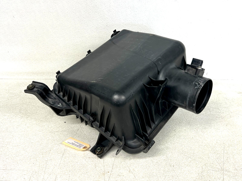 ⭐2013-2024 INFINITI QX80 AIR CLEANER INTAKE HOUSING BOX WITH SENSOR OEM LOT2661