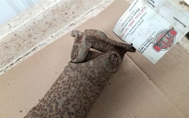 Rear Drive Shaft 117.7" Wb Fits 98-11 LINCOLN & TOWN CAR 88990