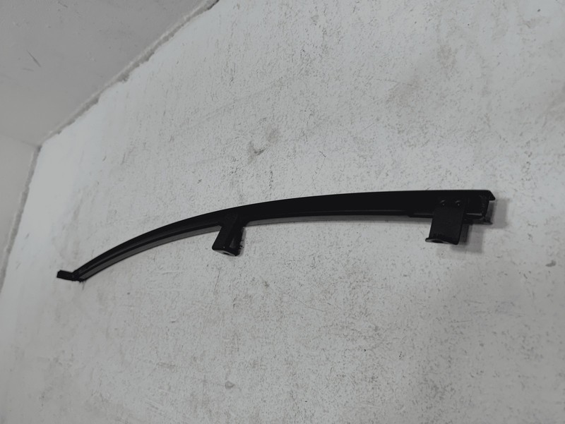 2019 - 2025 TOYOTA RAV4 REAR PASSENGER SIDE DOOR WINDOW GLASS GUIDE CHANNEL OEM