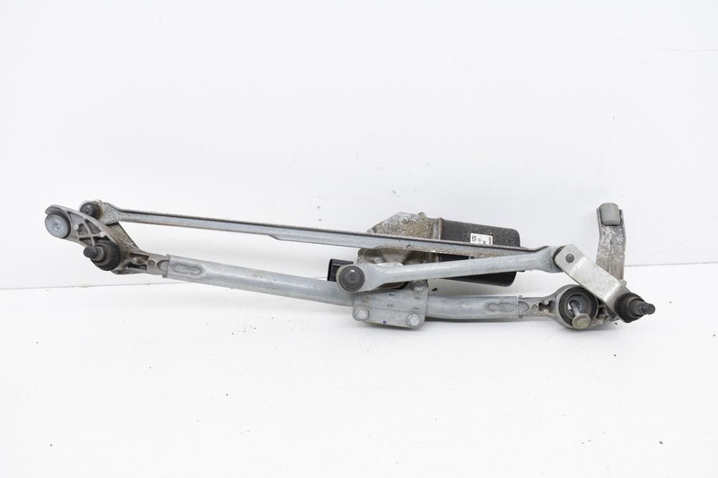 2007 BMW 328i E90 N52 Windshield Wiper Motor Linkage Assembly OEM KW77
