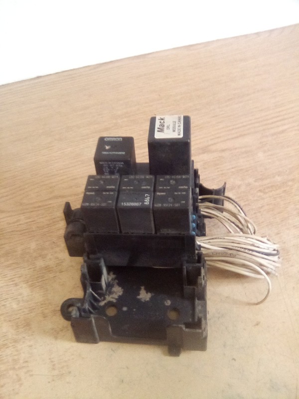 2002 Mack Vision Fuse/Relay Box