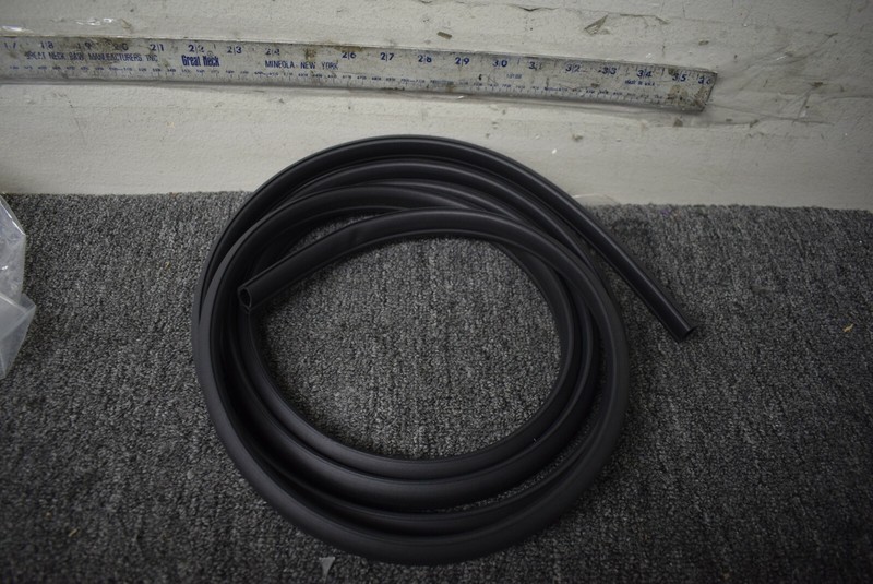 2019-2020 PORSCHE CAYENNE INNER SEAL FACTORY OEM